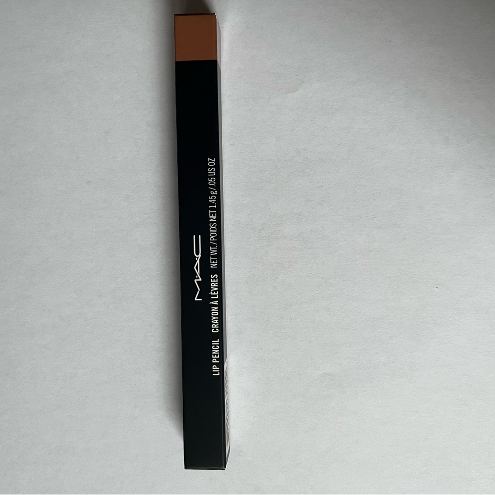 MAC Cosmetics strip down Lip Liner